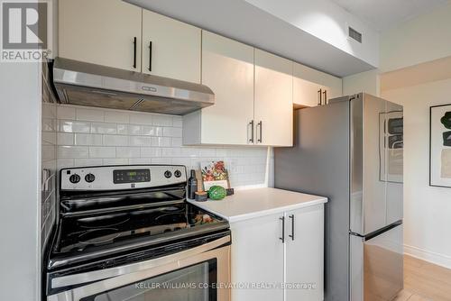 705 - 97 Lawton Boulevard, Toronto (Yonge-St. Clair), ON - Indoor Photo Showing Kitchen