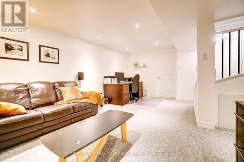 1552 Bourcier Drive, Ottawa, ON - Indoor Photo Showing Living Room