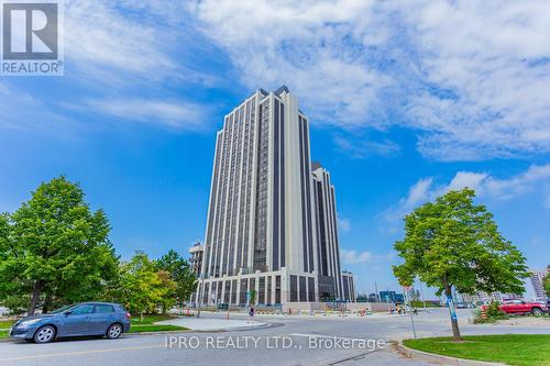 809 - 9075 Jane Street, Vaughan, ON - Outdoor