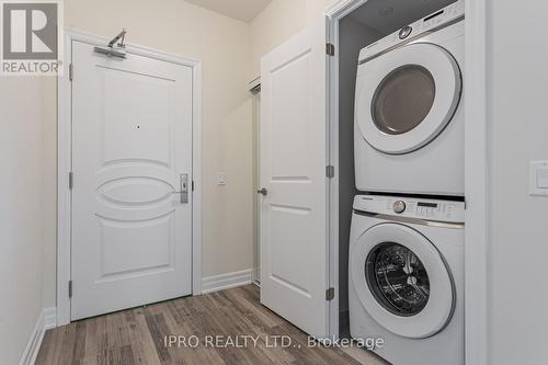 809 - 9075 Jane Street, Vaughan, ON - Indoor Photo Showing Laundry Room