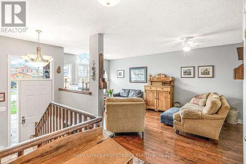 112 Crompton Drive, Barrie (Little Lake), ON - Indoor