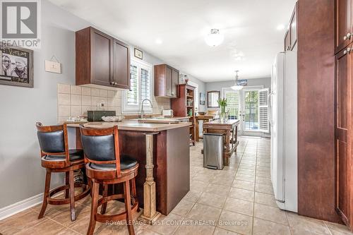 112 Crompton Drive, Barrie (Little Lake), ON - Indoor Photo Showing Kitchen