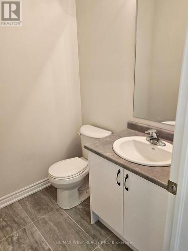 Main - 24 Ludlow Drive, Barrie, ON - Indoor Photo Showing Bathroom