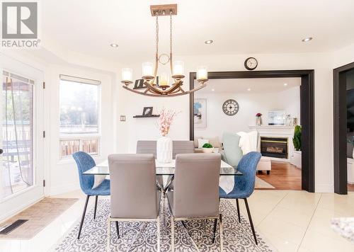 64 Banington Cres Crescent, Brampton (Snelgrove), ON - Indoor Photo Showing Dining Room