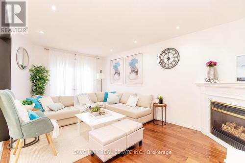 64 Banington Cres Crescent, Brampton (Snelgrove), ON - Indoor Photo Showing Living Room With Fireplace