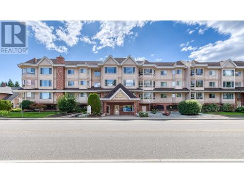 945 Lawrence Avenue Unit# 104, Kelowna, BC - Outdoor With Facade