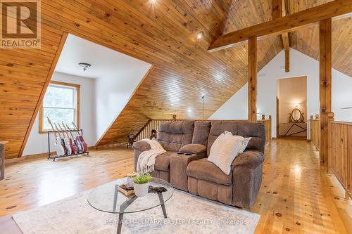 3404 Base Line, Otonabee-South Monaghan, ON - Indoor Photo Showing Living Room