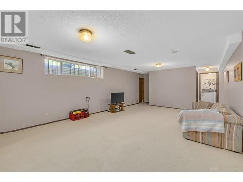 986 Nassau Crescent, Kelowna, BC - Indoor Photo Showing Other Room