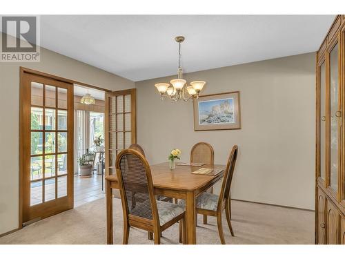 986 Nassau Crescent, Kelowna, BC - Indoor Photo Showing Dining Room