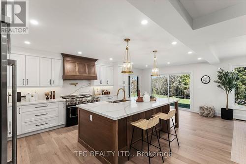 191 Woodlea Crescent, Oshawa (Northglen), ON - Indoor Photo Showing Kitchen With Double Sink With Upgraded Kitchen