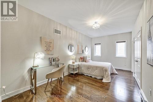 99 Mitchell Place, Newmarket, ON - Indoor Photo Showing Bedroom