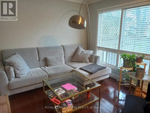 5141 Brada Crescent, Burlington, ON - Indoor Photo Showing Living Room