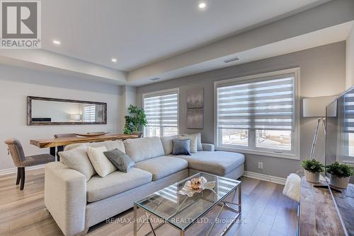 231 - 3905 Major Mackenzie Drive, Vaughan (Vellore Village), ON - Indoor Photo Showing Living Room