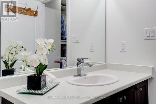 231 - 3905 Major Mackenzie Drive, Vaughan, ON - Indoor Photo Showing Bathroom