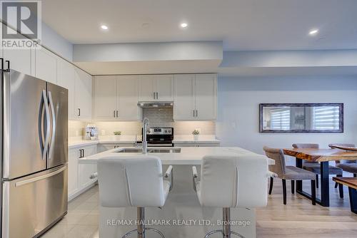 231 - 3905 Major Mackenzie Drive, Vaughan, ON - Indoor Photo Showing Kitchen