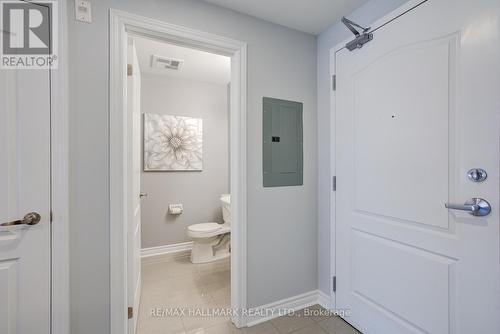 231 - 3905 Major Mackenzie Drive, Vaughan (Vellore Village), ON - Indoor Photo Showing Bathroom