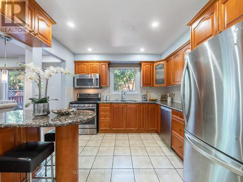 66 Westhampton Drive, Vaughan, ON - Indoor Photo Showing Kitchen With Stainless Steel Kitchen