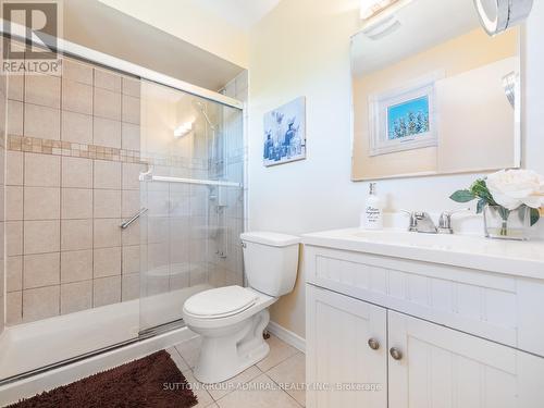 66 Westhampton Drive, Vaughan, ON - Indoor Photo Showing Bathroom