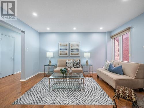 66 Westhampton Drive, Vaughan, ON - Indoor Photo Showing Living Room