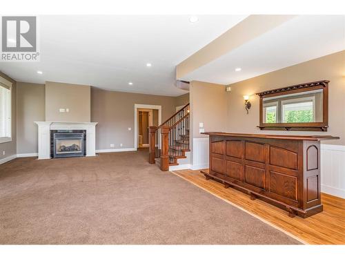 1102 Hume Avenue, Kelowna, BC - Indoor With Fireplace