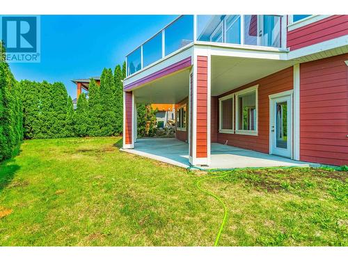 1102 Hume Avenue, Kelowna, BC - Outdoor