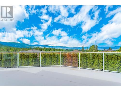 1102 Hume Avenue, Kelowna, BC - Outdoor With View