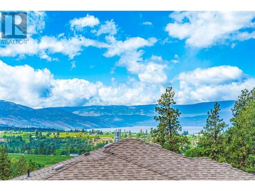 1102 Hume Avenue, Kelowna, BC - Outdoor With Body Of Water With View