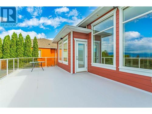 1102 Hume Avenue, Kelowna, BC - Outdoor With Deck Patio Veranda With Exterior