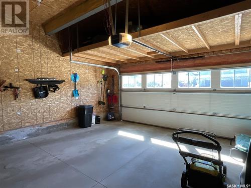 5102 Devine Drive, Regina, SK - Indoor Photo Showing Garage