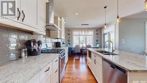 5102 Devine Drive, Regina, SK - Indoor Photo Showing Kitchen With Double Sink With Upgraded Kitchen