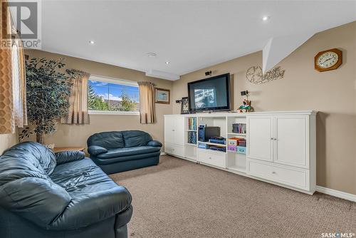 121 Janet Drive, Battleford, SK - Indoor Photo Showing Living Room