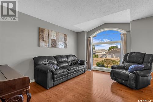 121 Janet Drive, Battleford, SK - Indoor Photo Showing Living Room