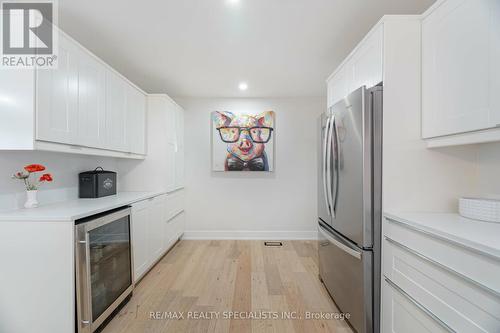 136 Boxley Road, Burlington, ON - Indoor Photo Showing Kitchen