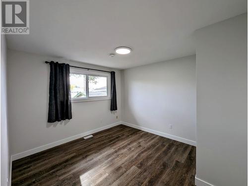 6160 Trent Drive, Prince George, BC - Indoor Photo Showing Kitchen With Double Sink