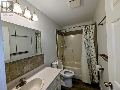 6160 Trent Drive, Prince George, BC - Indoor Photo Showing Bathroom