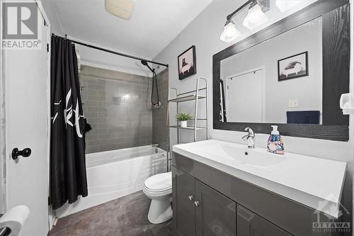 3603 Aladdin Lane, Ottawa, ON - Indoor Photo Showing Bathroom