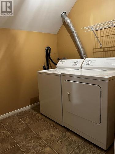 76 A Newtown Road, St John'S, NL - Indoor Photo Showing Laundry Room