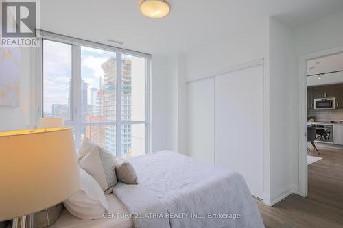 2105 - 77 Mutual Street, Toronto, ON - Indoor Photo Showing Bedroom