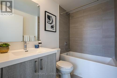 2105 - 77 Mutual Street, Toronto, ON - Indoor Photo Showing Bathroom