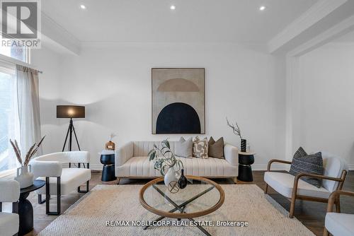 1 - 3100 Bayview Avenue, Toronto (Willowdale East), ON - Indoor Photo Showing Living Room