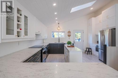 9504 Hummingbird Lane, Osoyoos, BC - Indoor Photo Showing Kitchen With Double Sink With Upgraded Kitchen