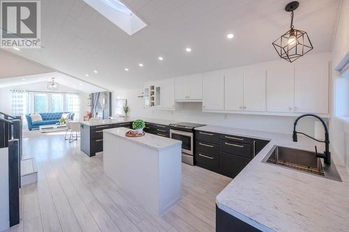 9504 Hummingbird Lane, Osoyoos, BC - Indoor Photo Showing Kitchen With Upgraded Kitchen