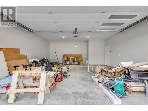 2547 Pinnacle Ridge Drive, West Kelowna, BC - Indoor Photo Showing Garage