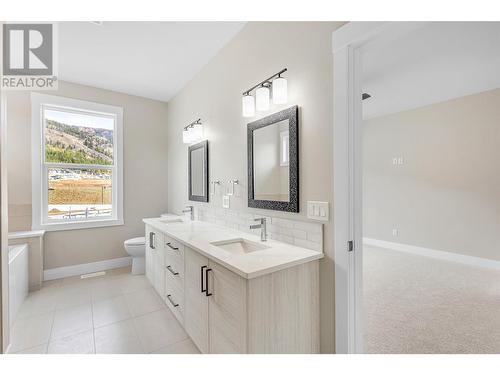 2547 Pinnacle Ridge Drive, West Kelowna, BC - Indoor Photo Showing Bathroom