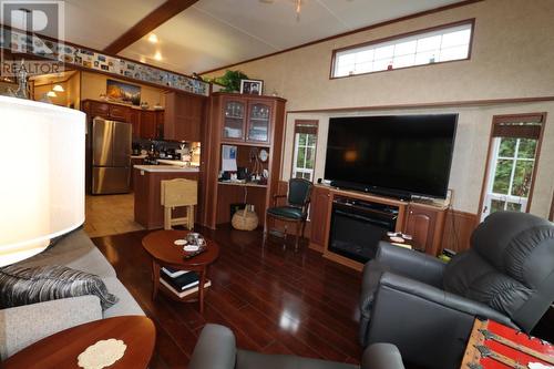 321 Copper  N Avenue Unit# 55, Greenwood, BC - Indoor Photo Showing Living Room