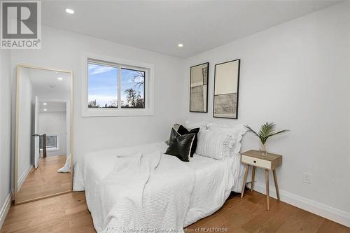 636 Grand Marais Road, Windsor, ON - Indoor Photo Showing Bedroom