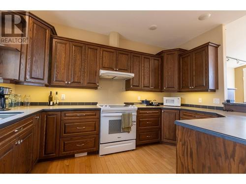 788 Deer Drive, Kamloops, BC - Indoor Photo Showing Kitchen