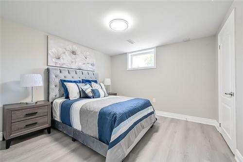 170 Cedardale Avenue, Stoney Creek, ON - Indoor Photo Showing Bedroom