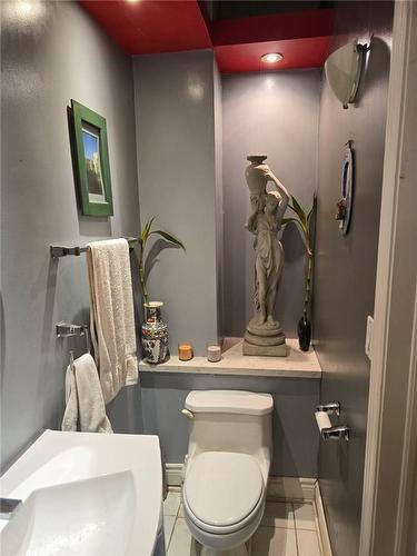 837 Gladstone Avenue, Toronto, ON - Indoor Photo Showing Bathroom