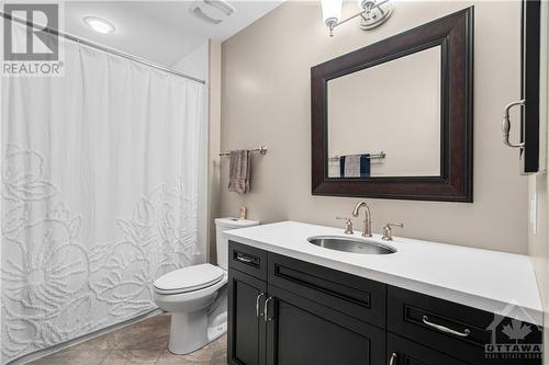 94B Stonehaven Drive, Ottawa, ON - Indoor Photo Showing Bathroom